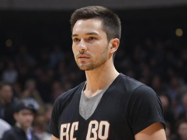 开云体育_ NBA中的重要时刻：教练的决策如何影响结果？，nba教练有几次暂停