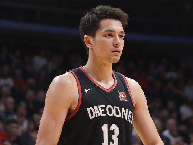 开云体育_ NBA全明星赛的回顾：明星球员的巅峰对决，nba全明星开幕式视频