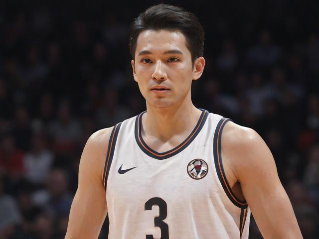 开云体育_ NBA季后赛前瞻：谁能在关键时刻把握机会？，nba季后赛开放观众