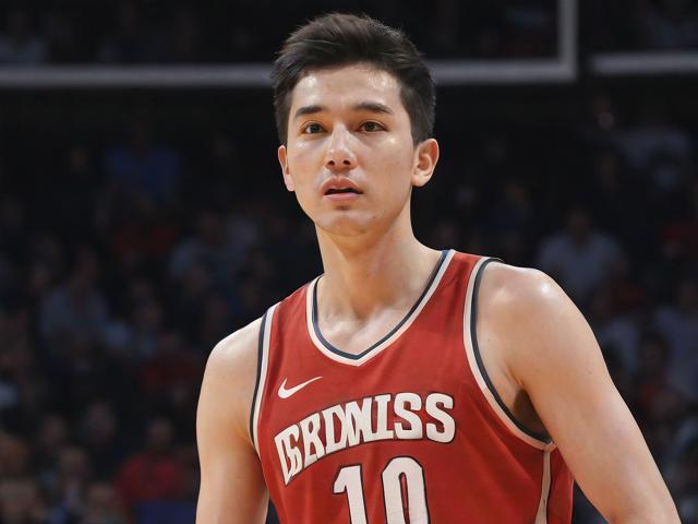 开云体育_ NBA季后赛的决战时刻：谁能把握机会？，nba季后赛开打了吗