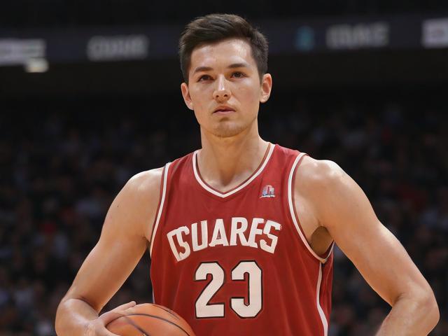 开云体育_ NBA的职业道德：运动员在场内外的责任，篮球运动员的职业道德