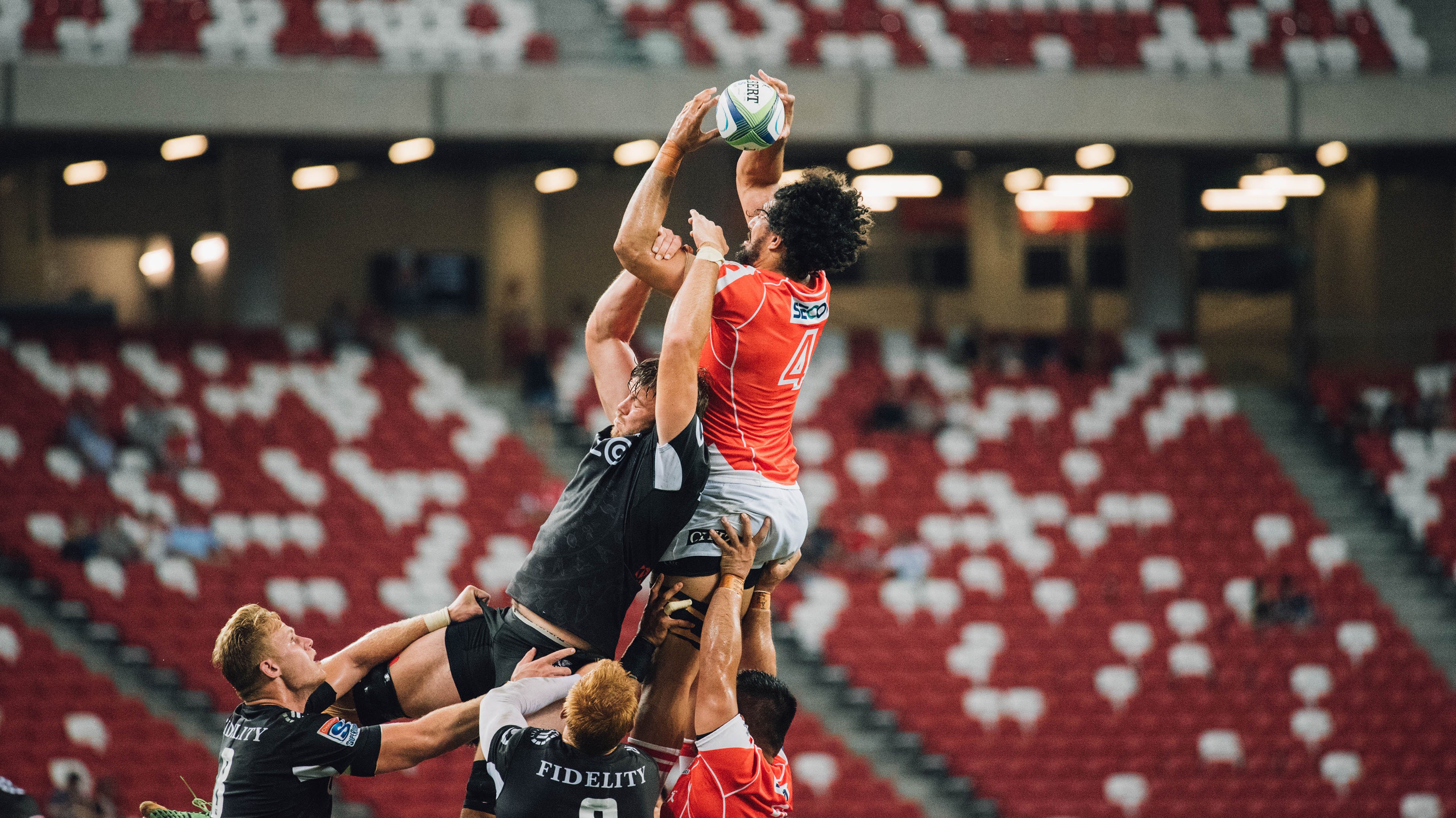 国王主教练亲临高中校园，进行公益训练营，国王队主教练沃顿好吗