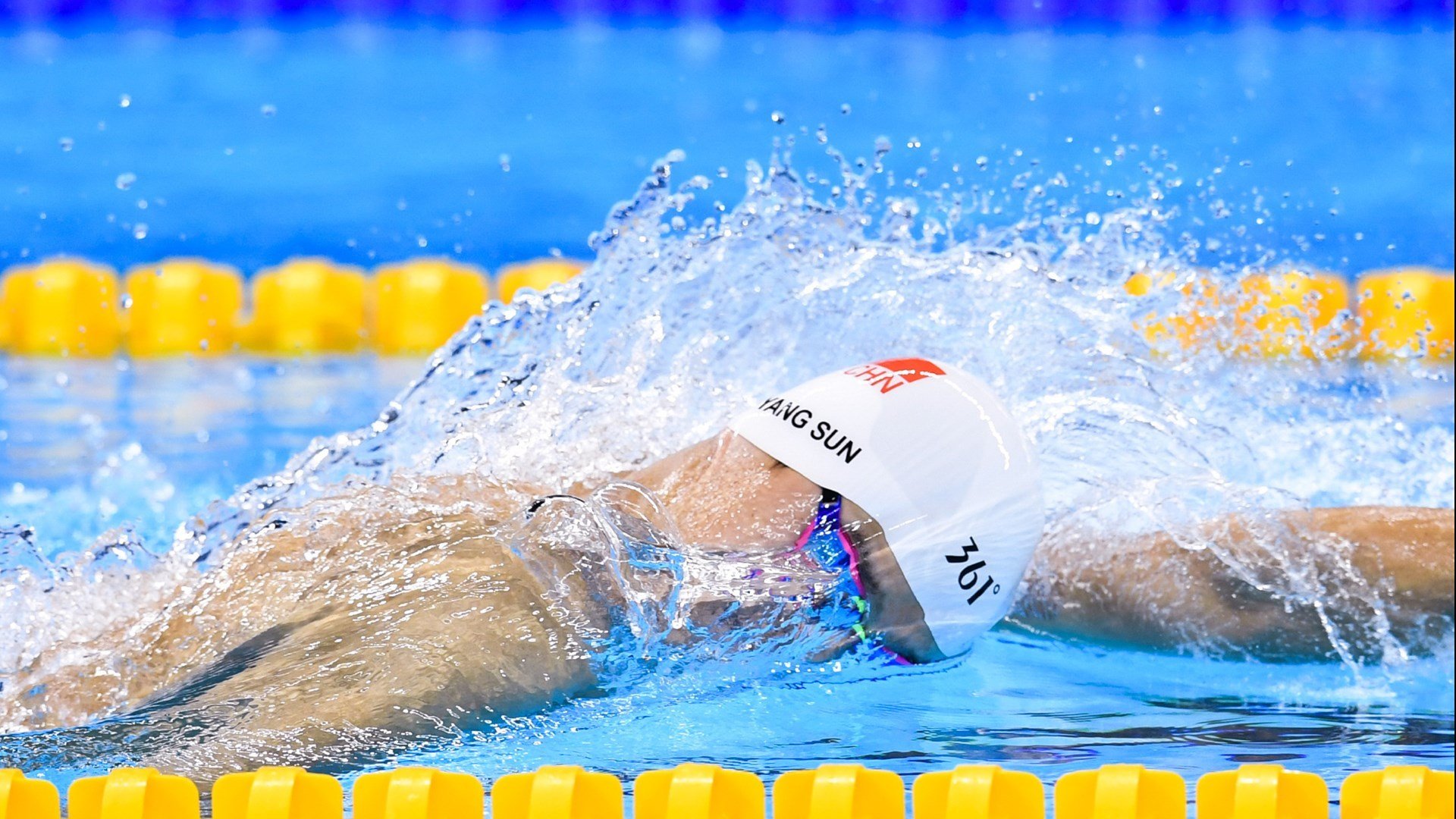 开云体育官方网站-逆风翻盘的“奇迹队”——他们书写了历史，奇迹队海报